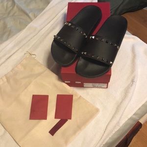 Authentic Valentino Rockstud Slides